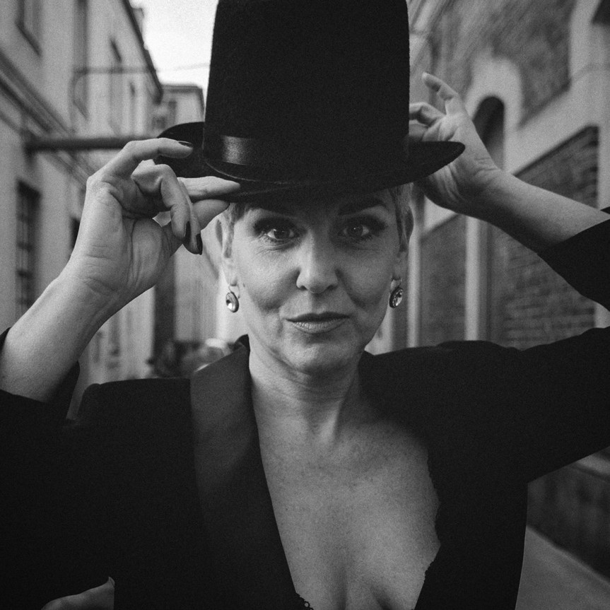 Cover shooting, künstlerische Portraitfotos, Fotograf, Linz, Salzburg, Wels, sw fotos,